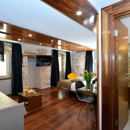 Jupiter Heritage Otel 4*