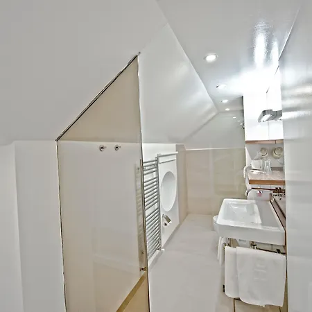 Jupiter Luxury 4*