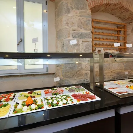 Jupiter Luxury Otel 4*