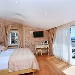 Jupiter Heritage 4*